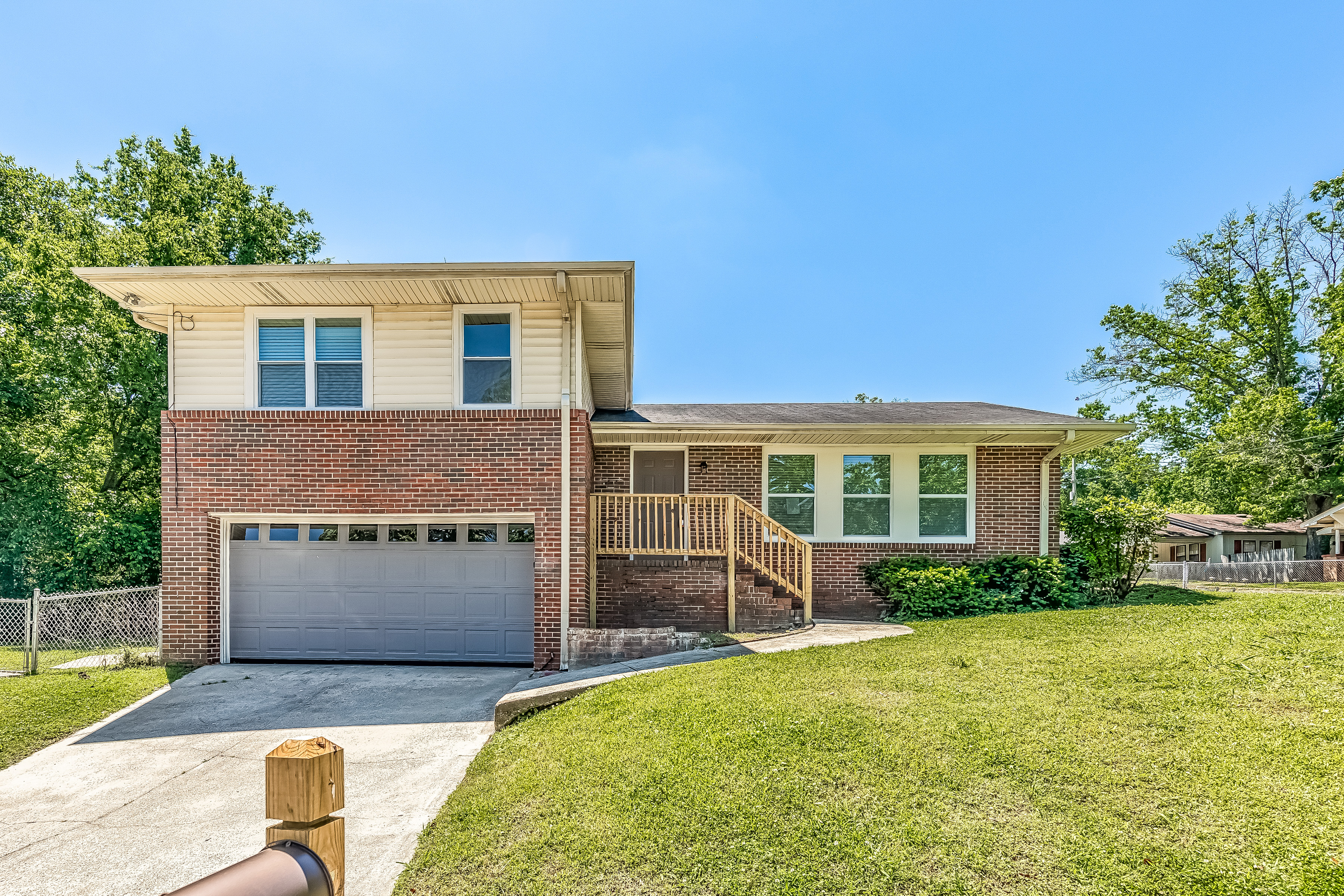 1807 Buchanan St Tarrant, AL 35217